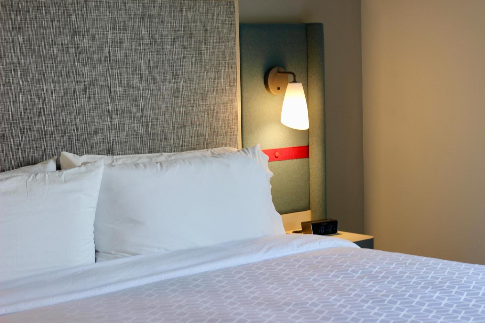 Avid Hotels - Guadalajara Av Vallarta Pte By Ihg Сапопан Экстерьер фото